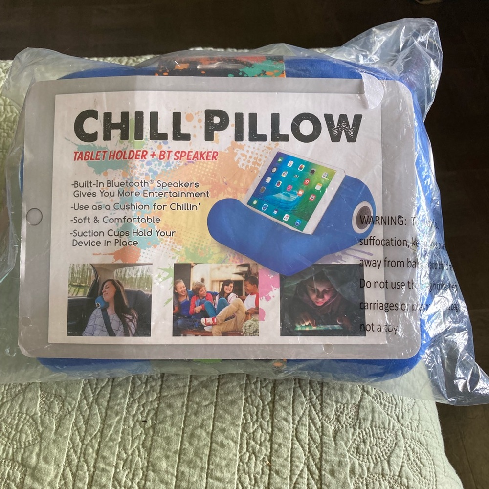 CHILL PILLOW TABLET HOLDER + BT SPEAKER